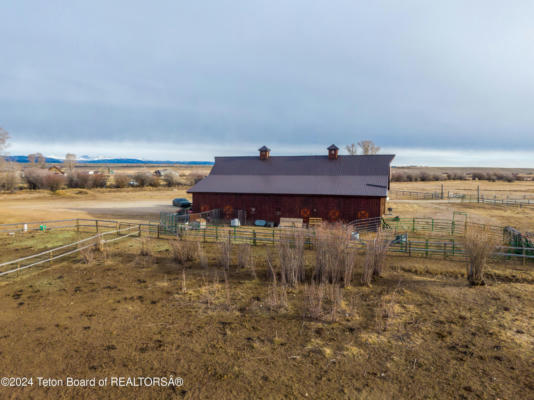156 OLD BRAZZIL RANCH RD, PINEDALE, WY 82941, photo 4 of 28