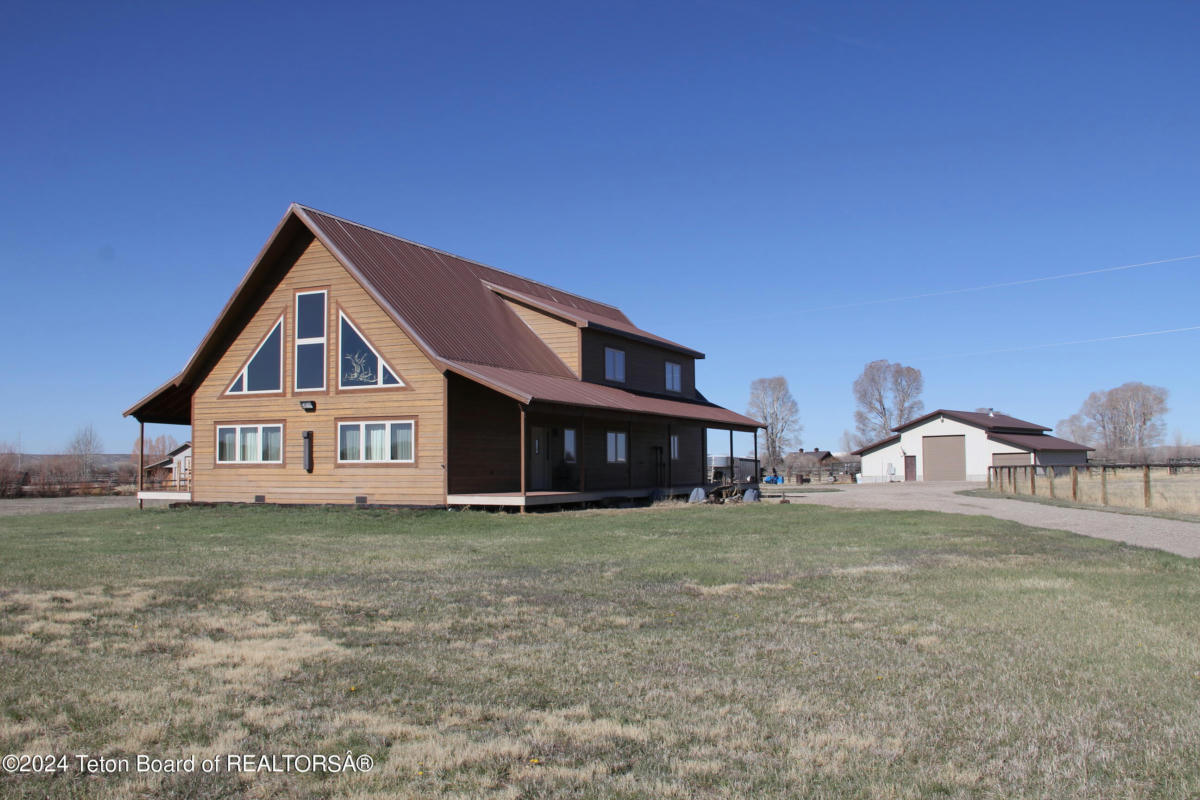 16 POLE CAT LN, PINEDALE, WY 82941, photo 1 of 57